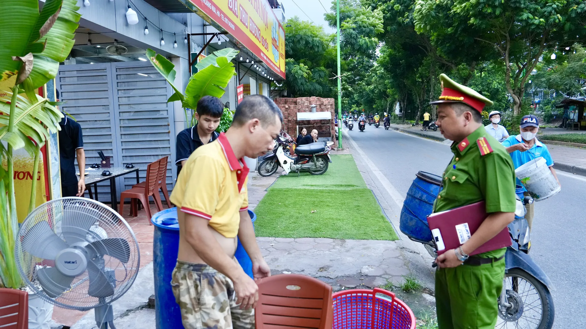 Xử lý nghiêm vi phạm trật tự đô thị tại ngõ 553 Giải Phóng