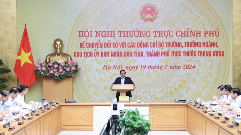 Phân cấp, phân quyền, hoàn thiện thể chế chính sách chuyển đổi số