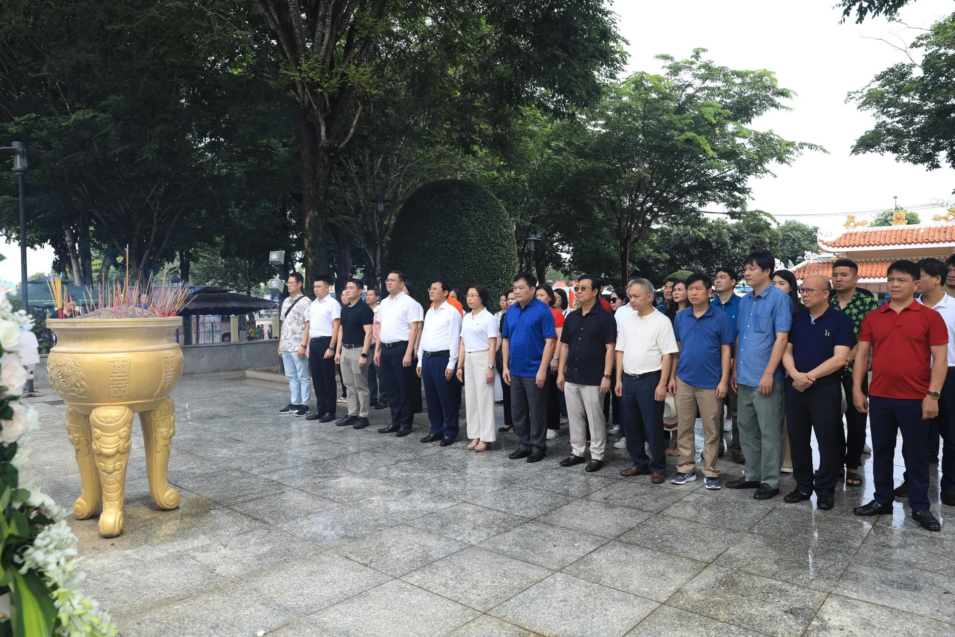 Đoàn ĐB Quốc hội, HĐND TP Hà Nội viếng Anh hùng liệt sĩ Võ Thị Sáu