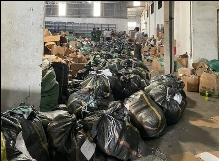 Chuyển công an điều tra kho hàng giả hơn 1,4 tỷ đồng ở Bắc Giang
