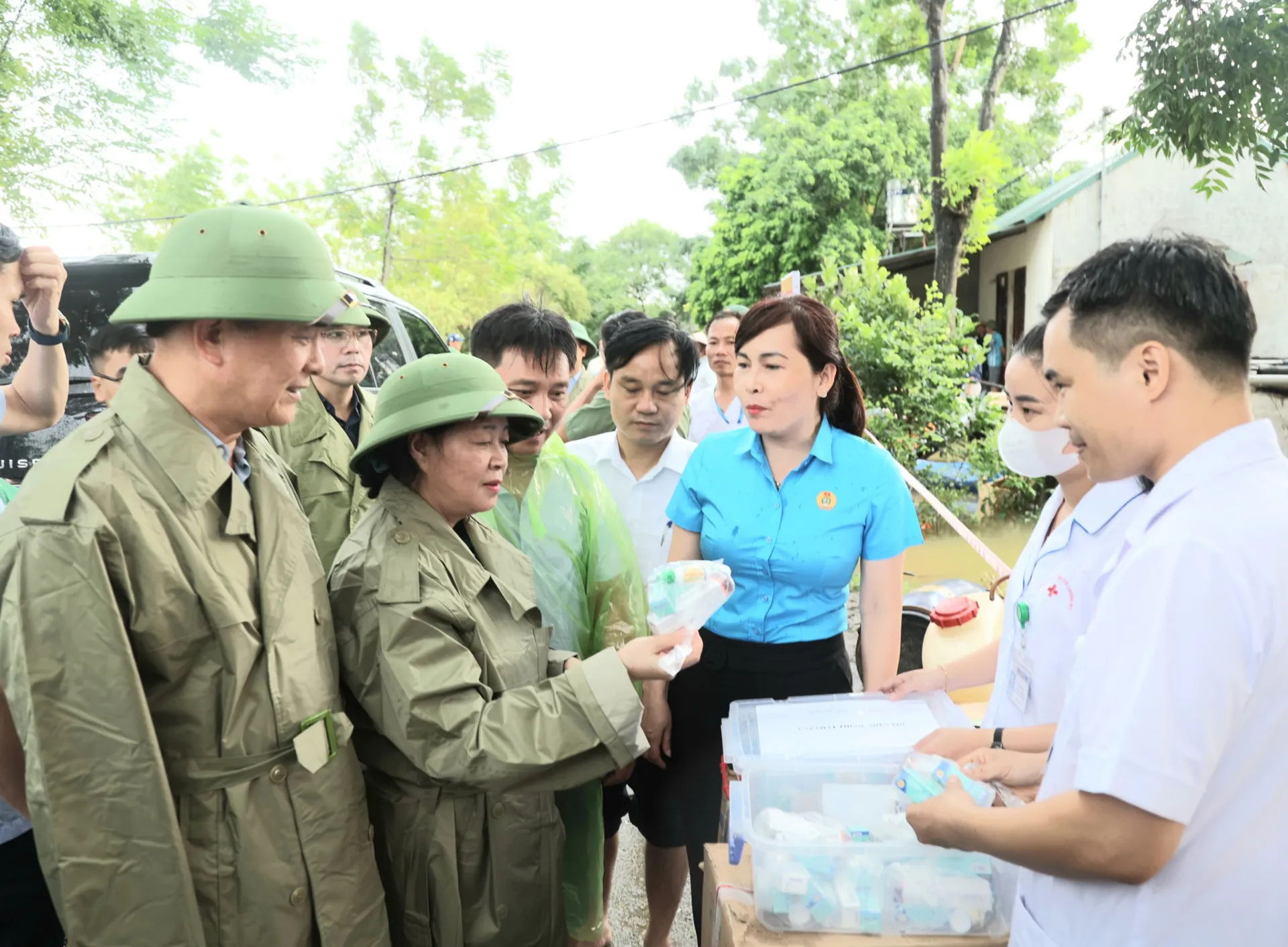 Bảo đảm tính mạng, sức khỏe, tài sản của người dân tại vùng ngập lụt