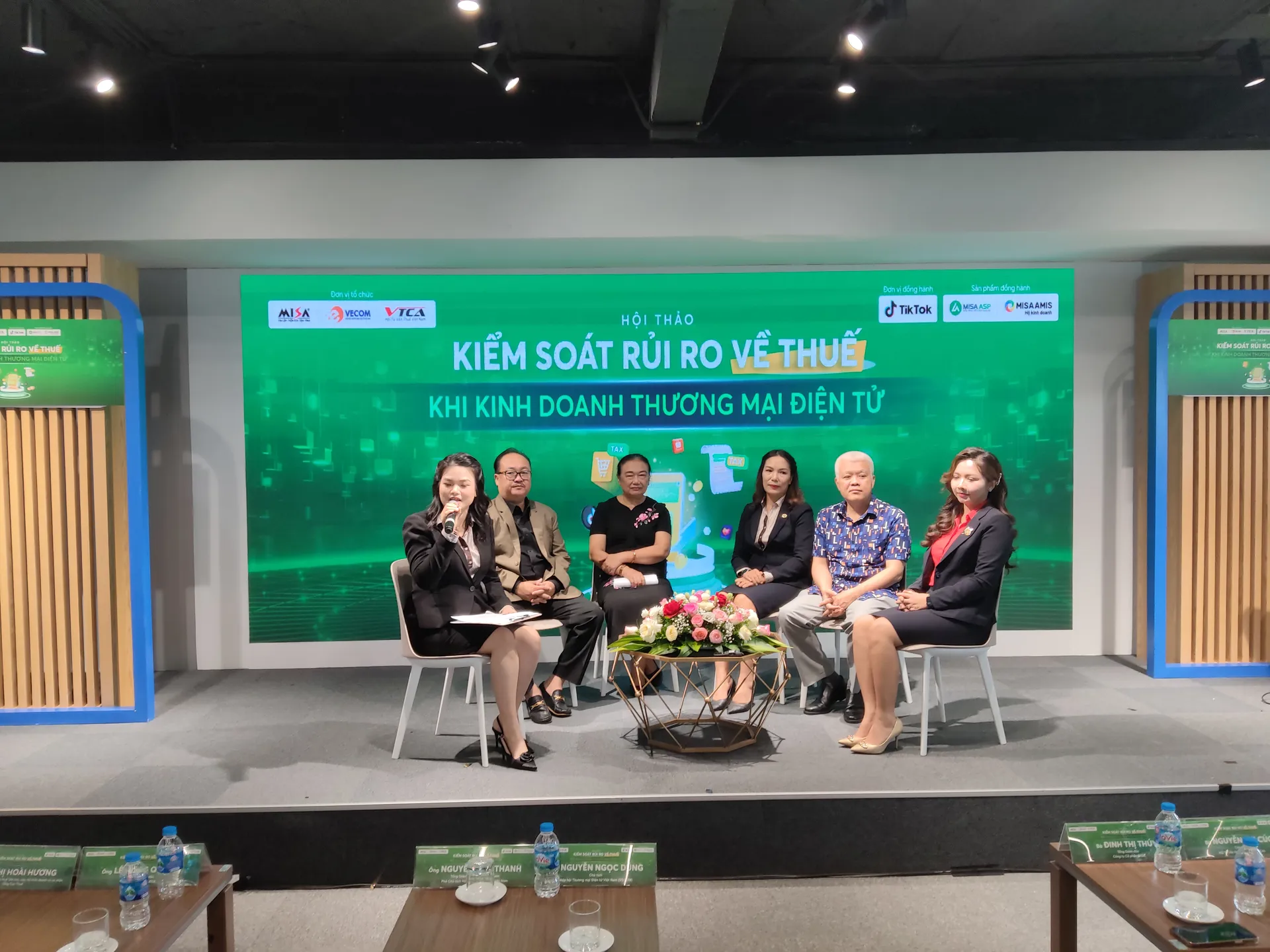 Kiểm soát rủi ro về thuế khi kinh doanh thương mại điện tử