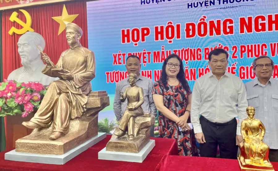 Huyện Thường Tín: xét duyệt bước 2 mẫu tượng Đại thi hào Nguyễn Du