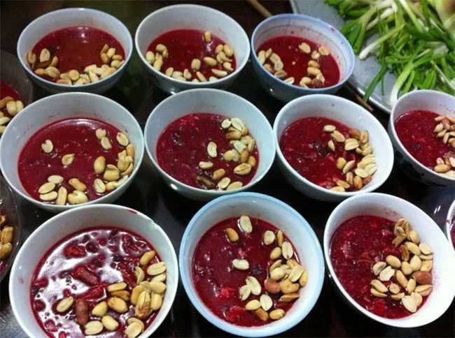 Thanh Hóa: một người tử vong sau khi ăn tiết canh tự tay đánh