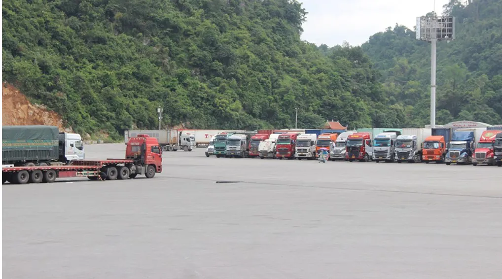 Hoạt động xuất nhập khẩu hàng hóa ở Lạng Sơn diễn ra ổn định, thông suốt