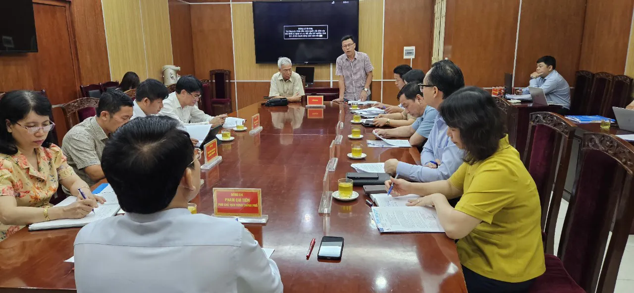 Phó Chủ tịch HĐND TP Hà Nội Phạm Quí Tiên tiếp công dân theo vụ việc