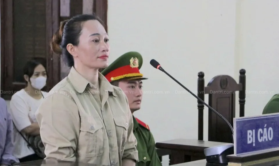 Hải Dương: xét xử cô đồng bổ cau “đúng nhận sai cãi”