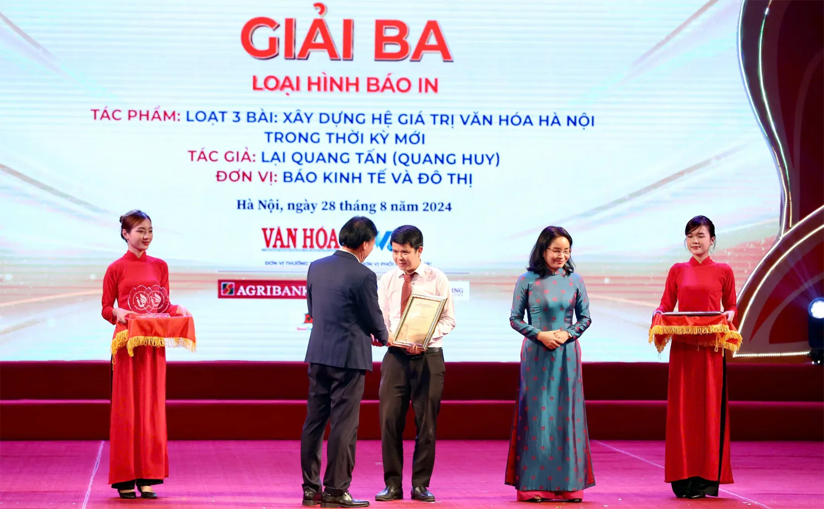 Báo Kinh tế&Đô thị đoạt 2 Giải báo chí toàn quốc về phát triển VHTT&DL