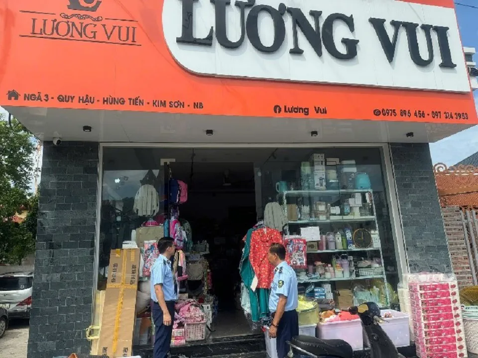 Ninh Bình: tiêu huỷ 288 bánh Trung thu nhập lậu
