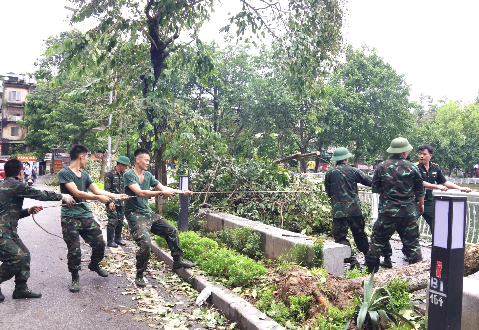 Quận Đống Đa: 100% hộ dân di dời tránh bão đã trở về nơi ở an toàn