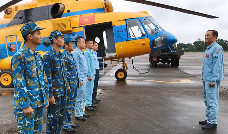 Quân đội điều 3 trực thăng tham gia cứu hộ, cứu nạn Nhân dân vùng lũ