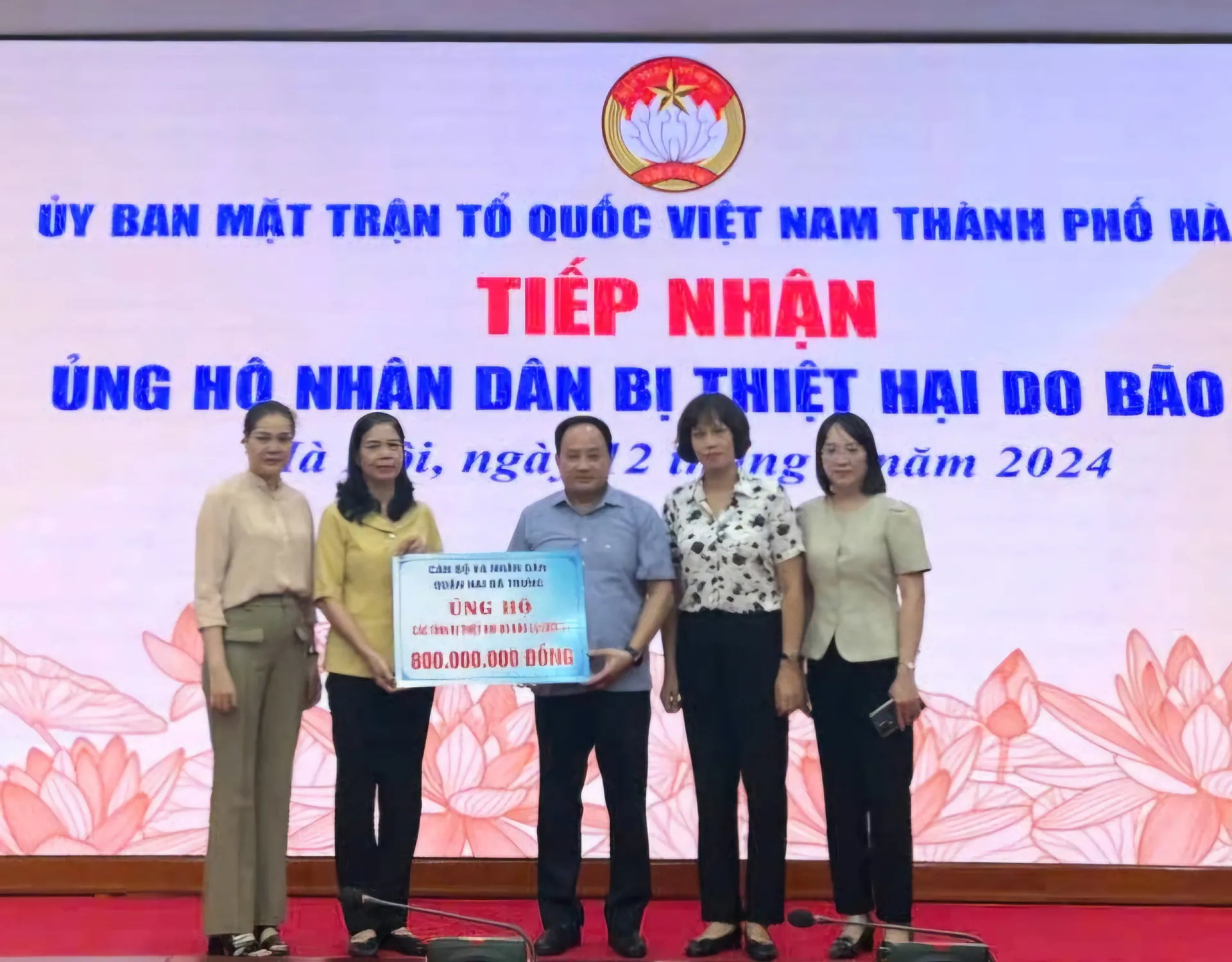 Quận Hai Bà Trưng ủng hộ người dân bị thiệt hại do bão 800 triệu đồng