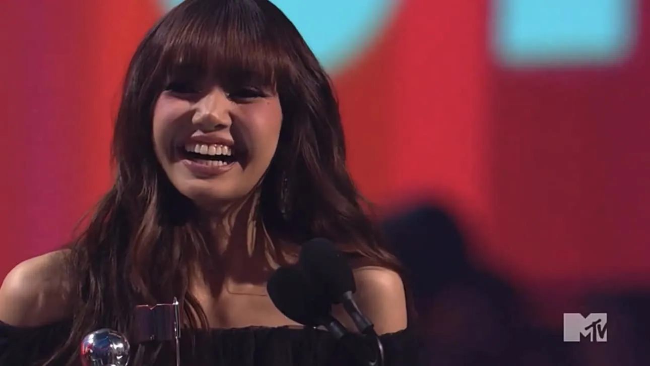 Lisa BlackPink cùng nhóm Seventeen thắng lớn tại lễ trao giải VMAs 2024