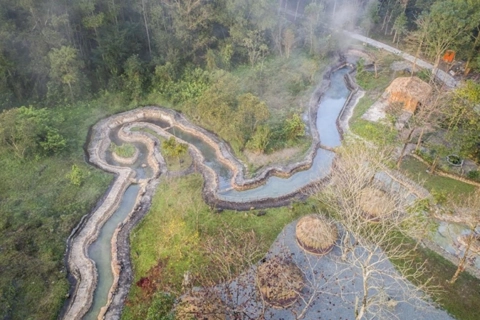 Hot mineral spring holidays gains popularity amidst humid weather