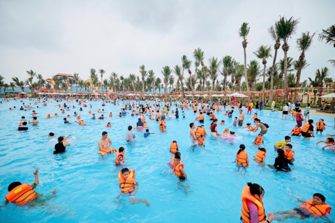 Sun World Hà Nam đón hàng nghìn du khách ngày đầu mở cửa