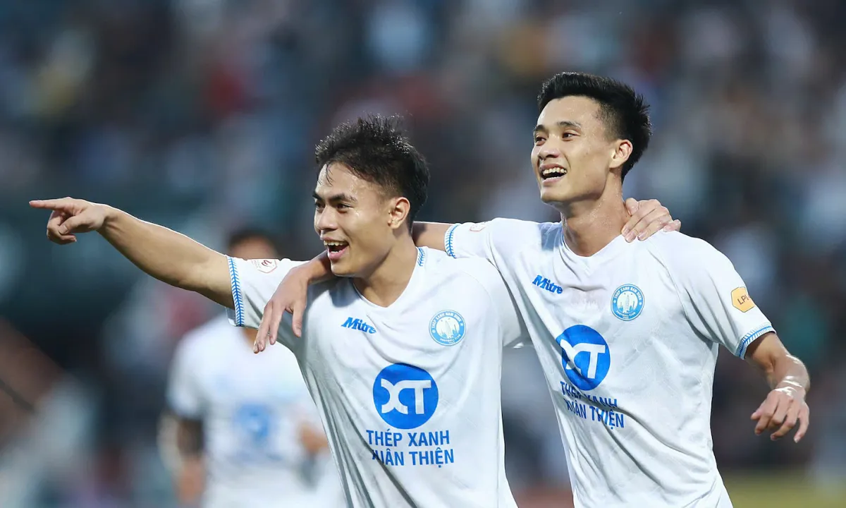 Nam Định hạ Thanh Hóa, thêm gần ngôi vương V-League