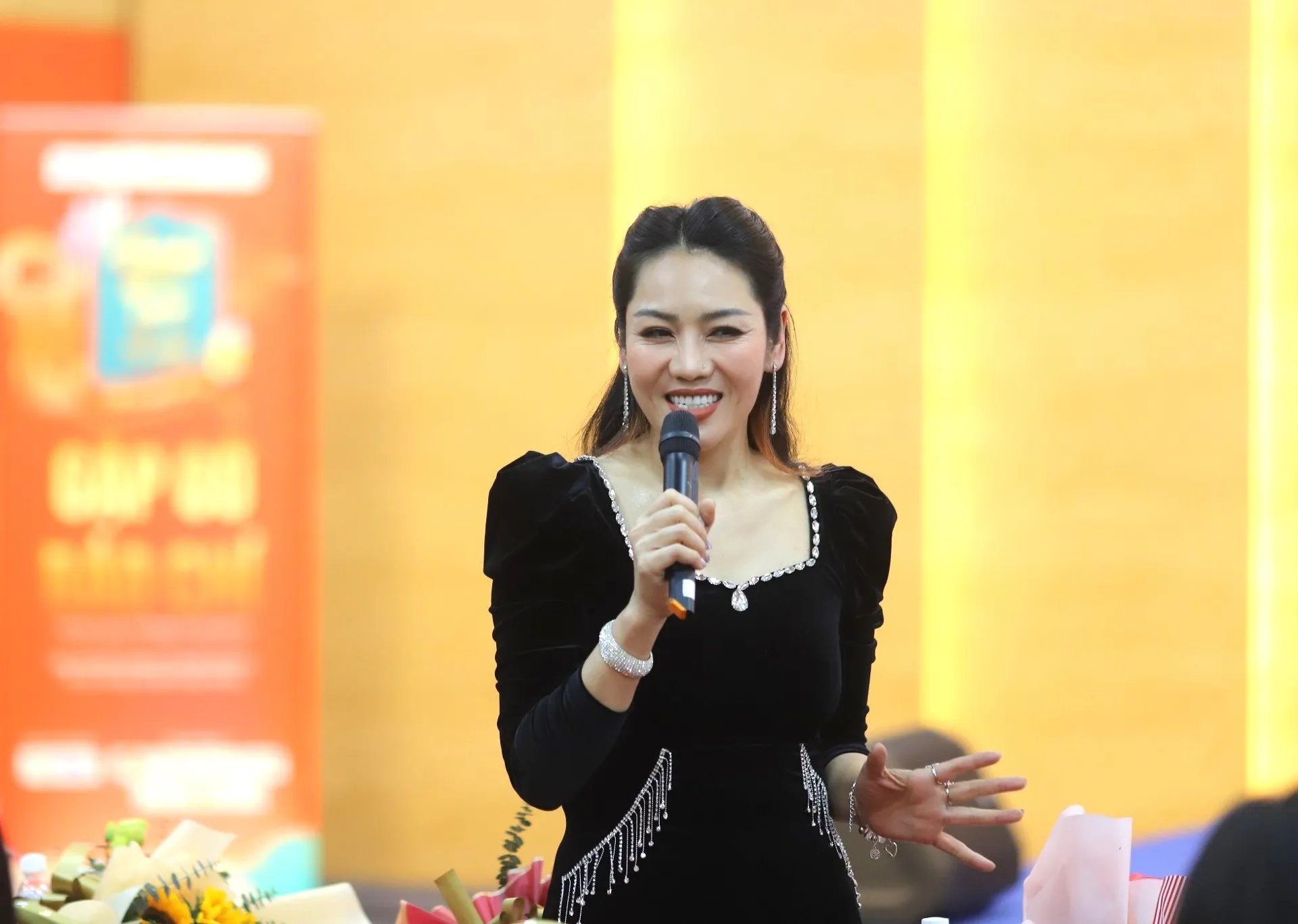 NSƯT Minh Thu: