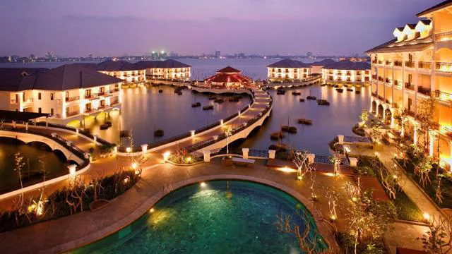 InterContinental Hanoi Westlake: Top 10 khách sạn trong phố tốt nhất Việt Nam