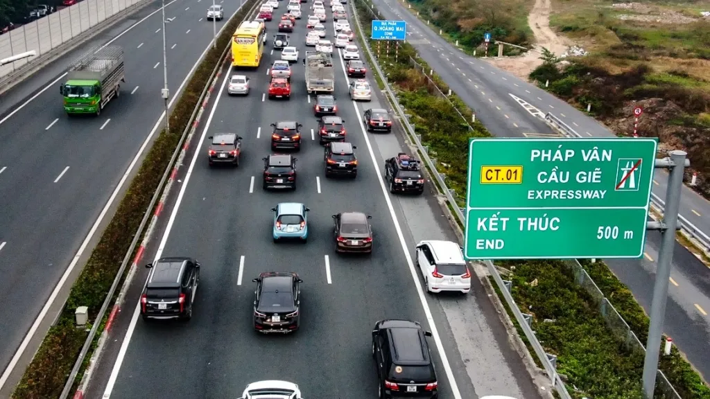 Quy chuẩn mới, đường cao tốc phải có tối thiểu 4 làn xe