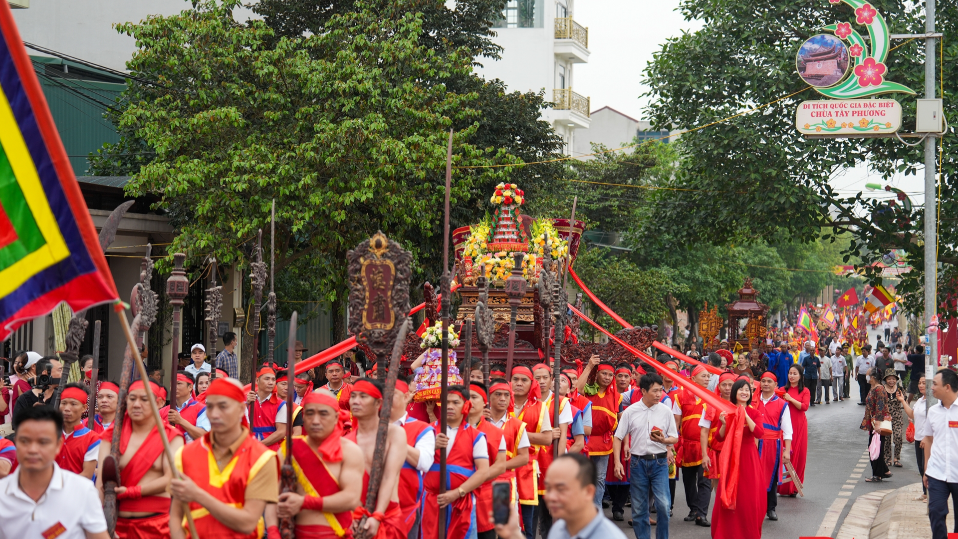 Toàn cảnh lễ hội chùa Tây Phương