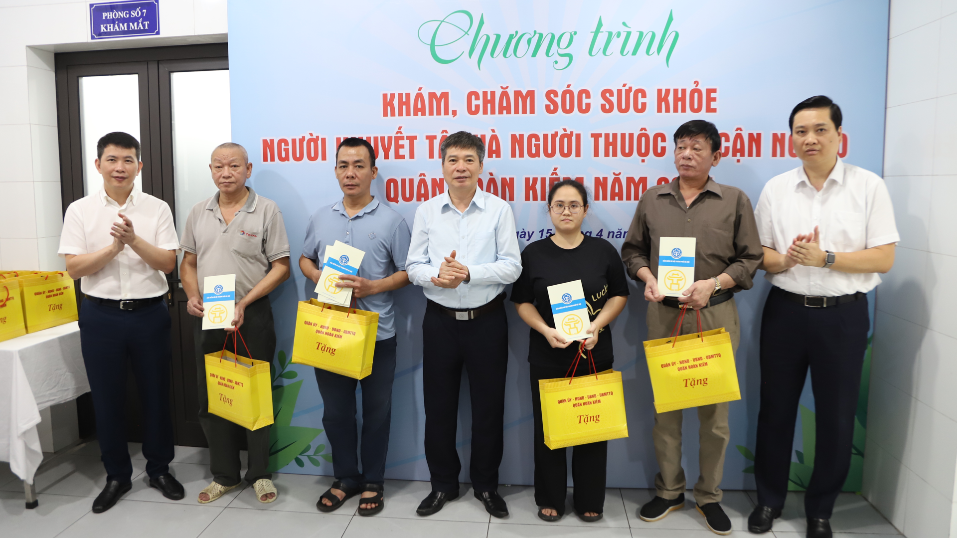 Hoàn Kiếm đẩy mạnh công tác y tế, chăm sóc sức khỏe cho người khuyết tật