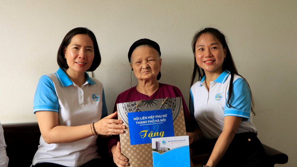 Phụ nữ Thủ đô tri ân người có công tham gia Chiến dịch Điện Biên Phủ