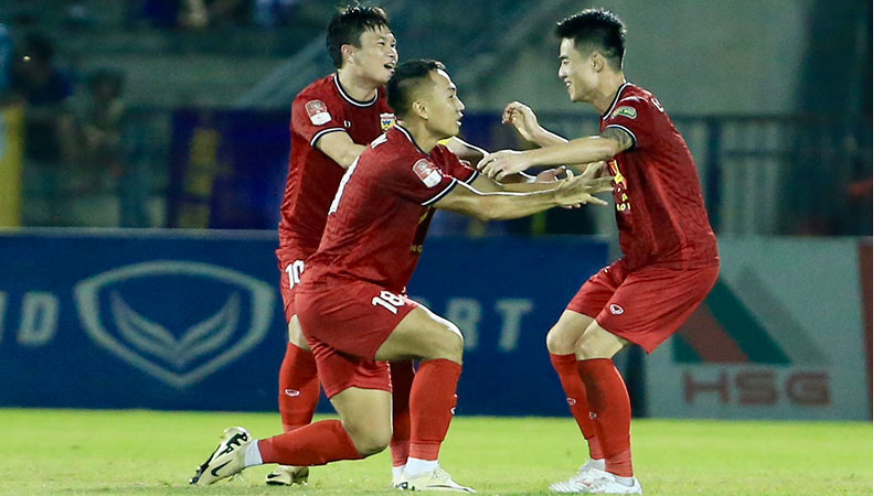 Trực tiếp bóng đá Hà Tĩnh - CLB Thành phố Hồ Chí Minh hôm nay 17/5