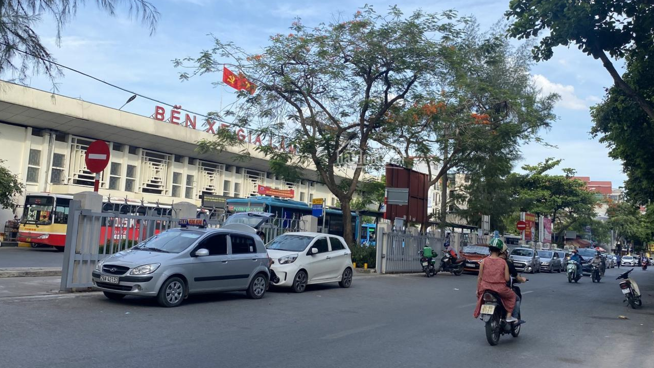 Phê duyệt phương án vị trí hai tuyến đường dài gần 1,3km tại quận Long Biên 