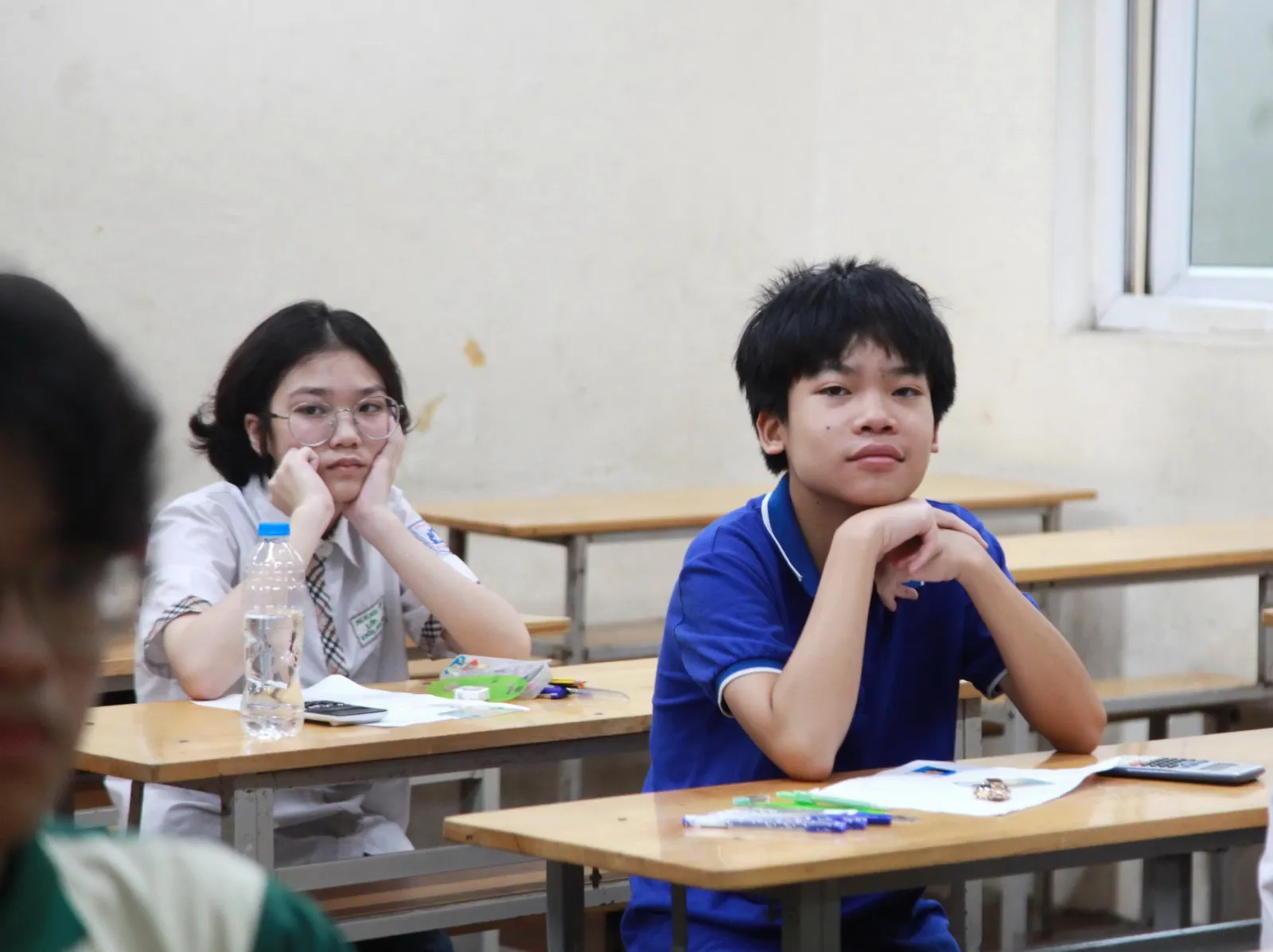 Thí sinh tại điểm thi Trường THPT Lê Quý Đôn- Đống Đa