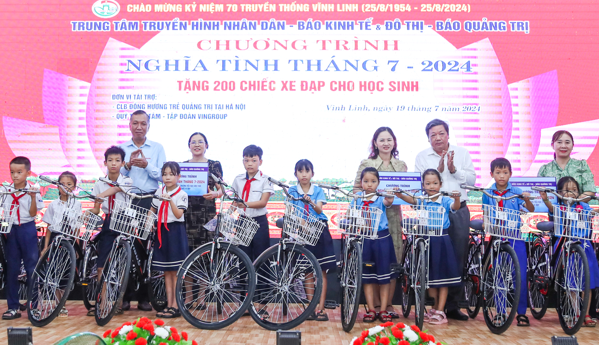 Xúc động hành trình tri ân "Nghĩa tình tháng 7" trên mảnh đất thiêng Quảng Trị