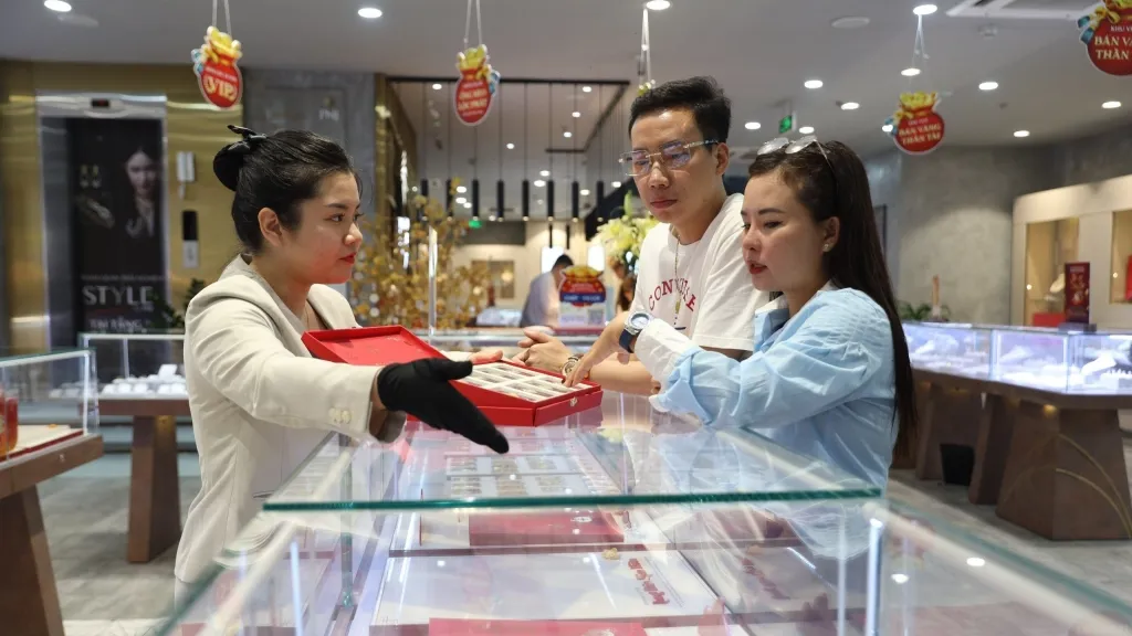 Tiếp tục nghiên cứu để có chính sách hợp lý nhằm quản lý thị trường vàng