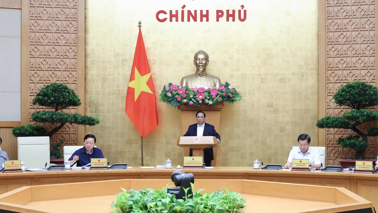 Chính phủ thảo luận về chủ trương đầu tư đường sắt tốc độ cao