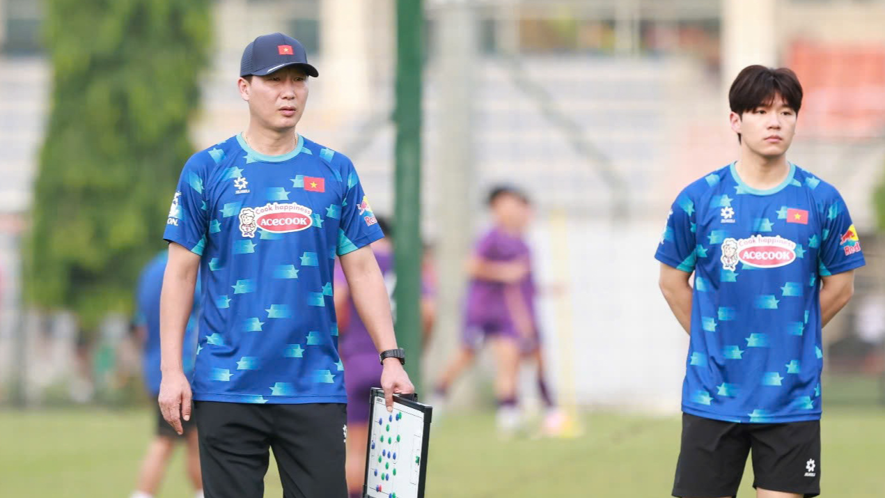 HLV Kim Sang-sik không dẫn dắt U22 Việt Nam tại giải CFA Team China 2024