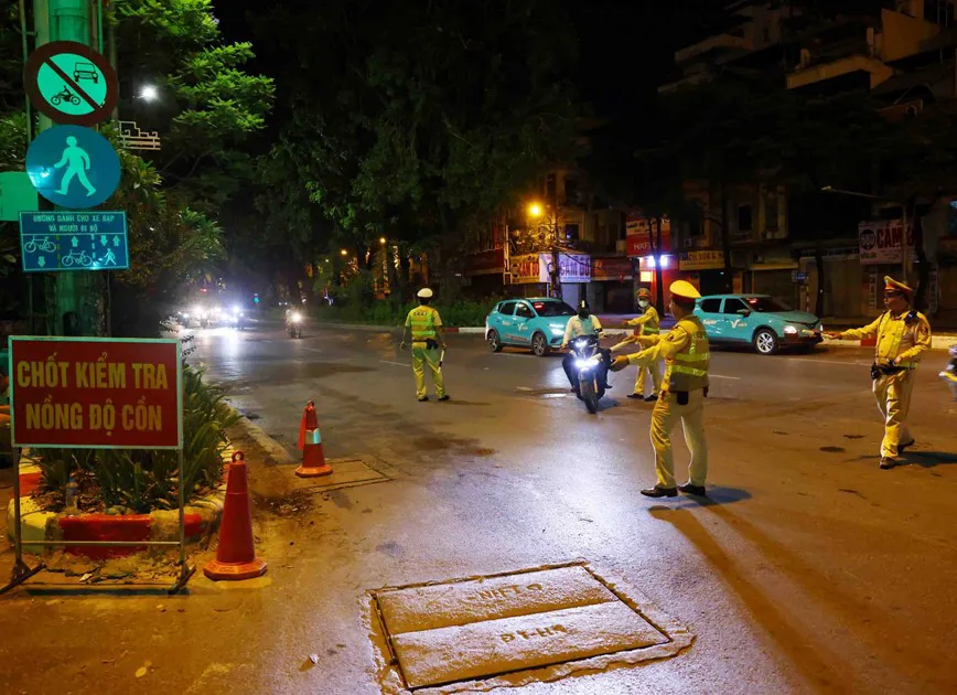 Hà Nội: xử lý 860 trường hợp vi phạm giao thông đường bộ trong ngày 31/8