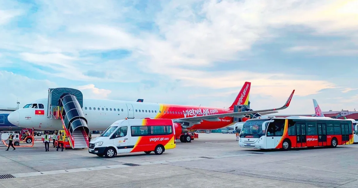 Vietjet ủng hộ đồng bào tại các vùng bị thiệt hại do bão lũ